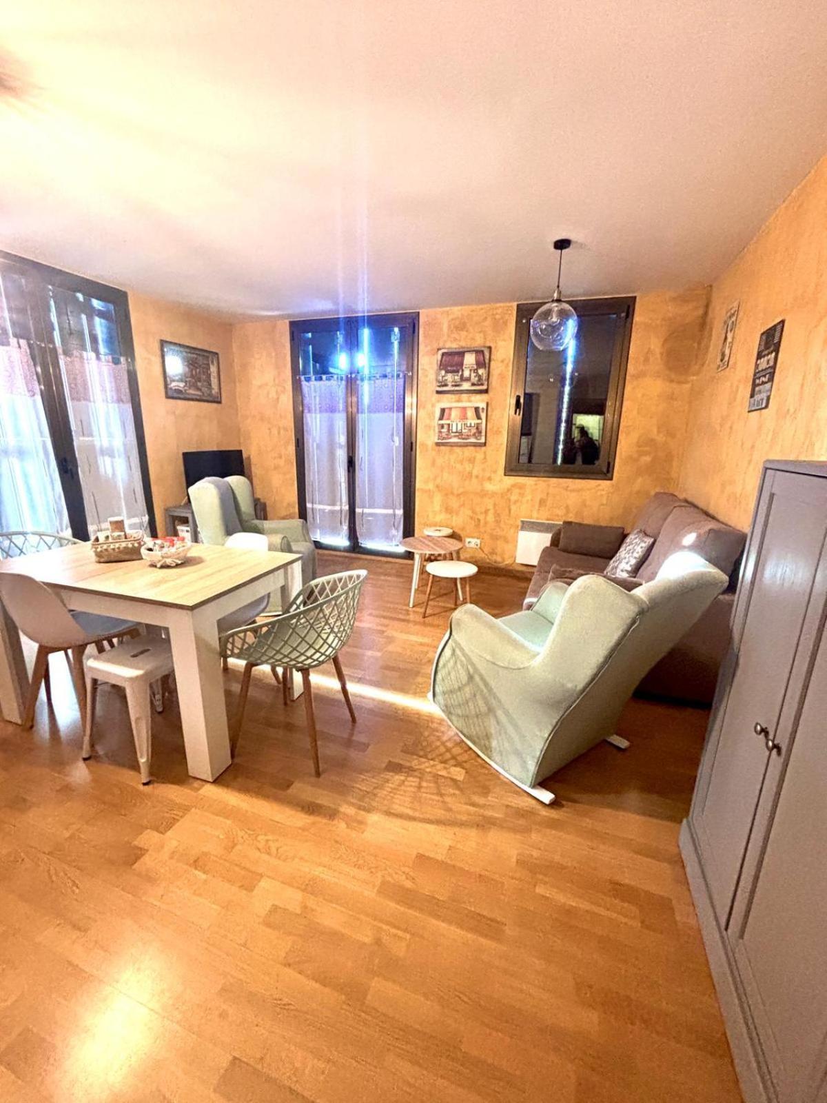 Apartamento L Auet Pla de l'Ermita Zewnętrze zdjęcie